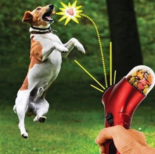 “Pet Food Catapult Feeder